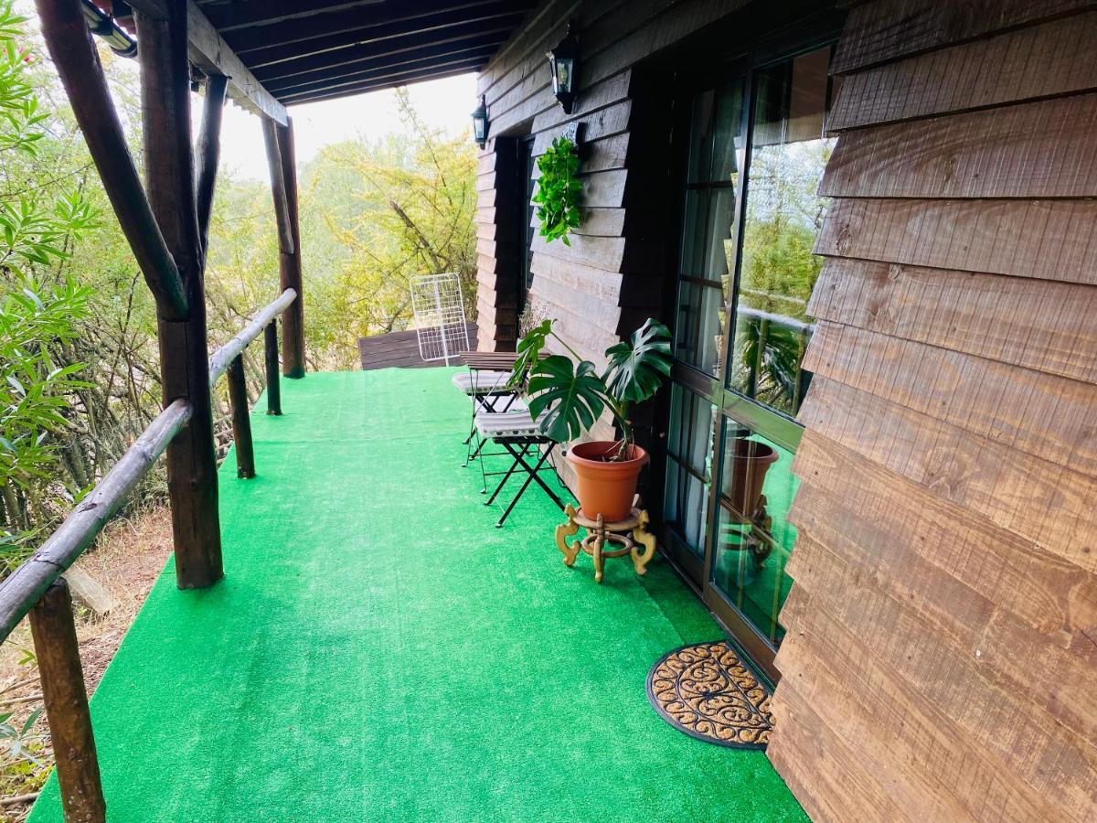 Poolside Wooden House Vila Mocarria Exterior foto